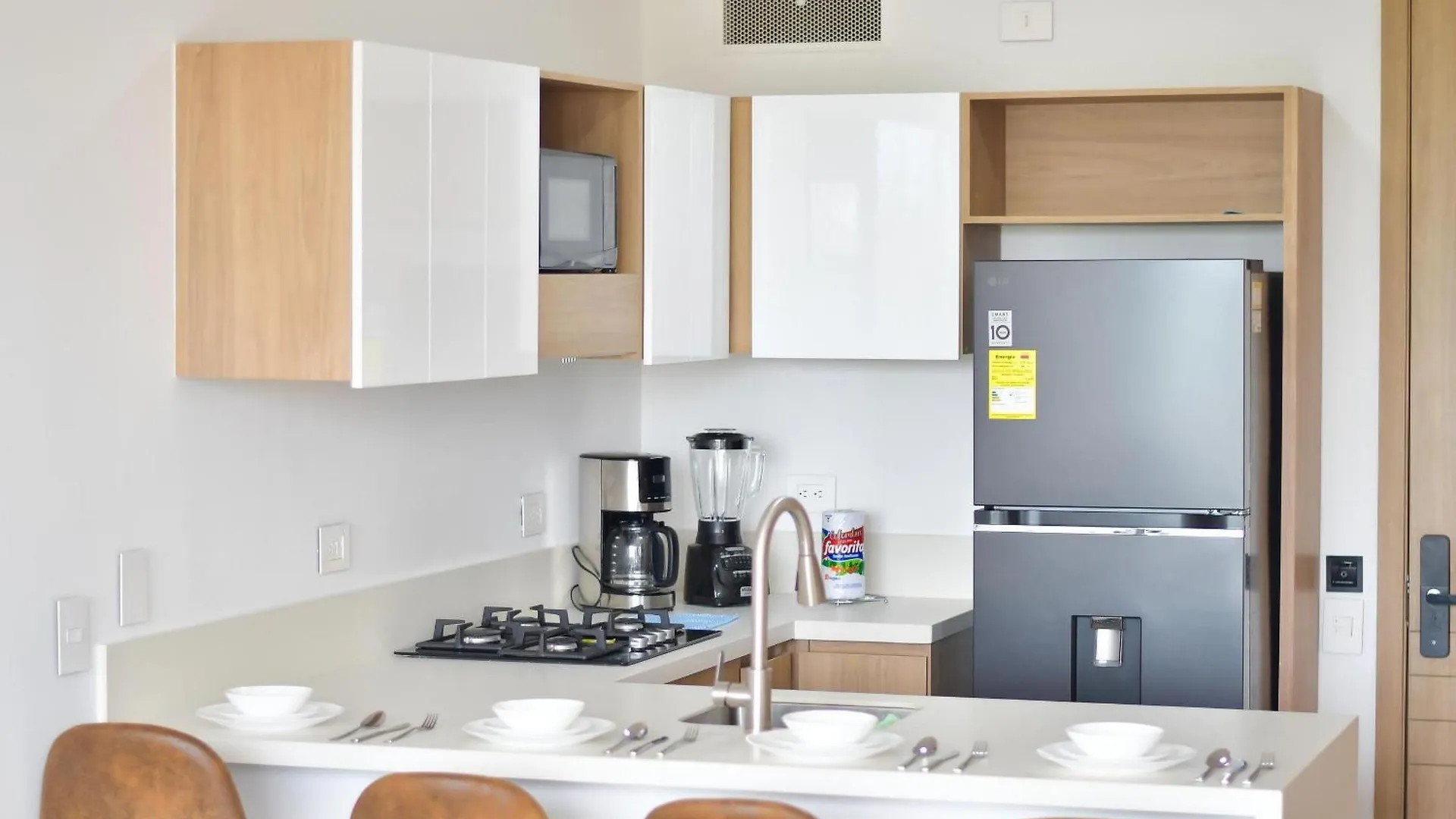 Apartamento En Baia Kristal Con Vista Campestre Cartagena 아파트