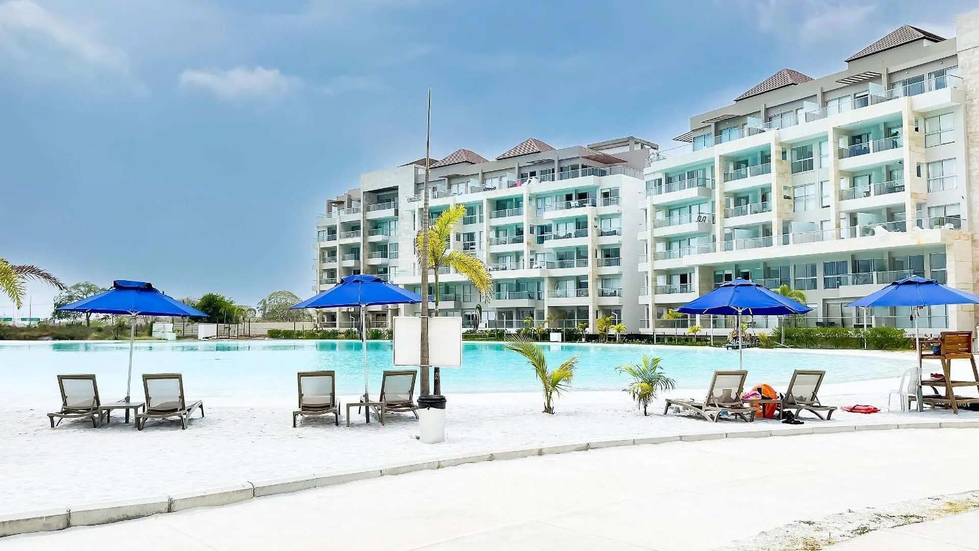 Apartamento En Baia Kristal Con Vista Campestre Cartagena 아파트