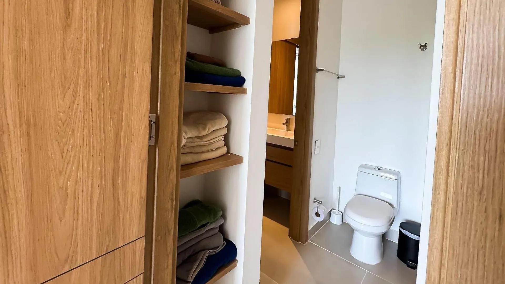 Apartamento En Baia Kristal Con Vista Campestre Cartagena 0*,